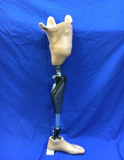 Genium Beinprothese mit HTV Silikon Innenschaft
